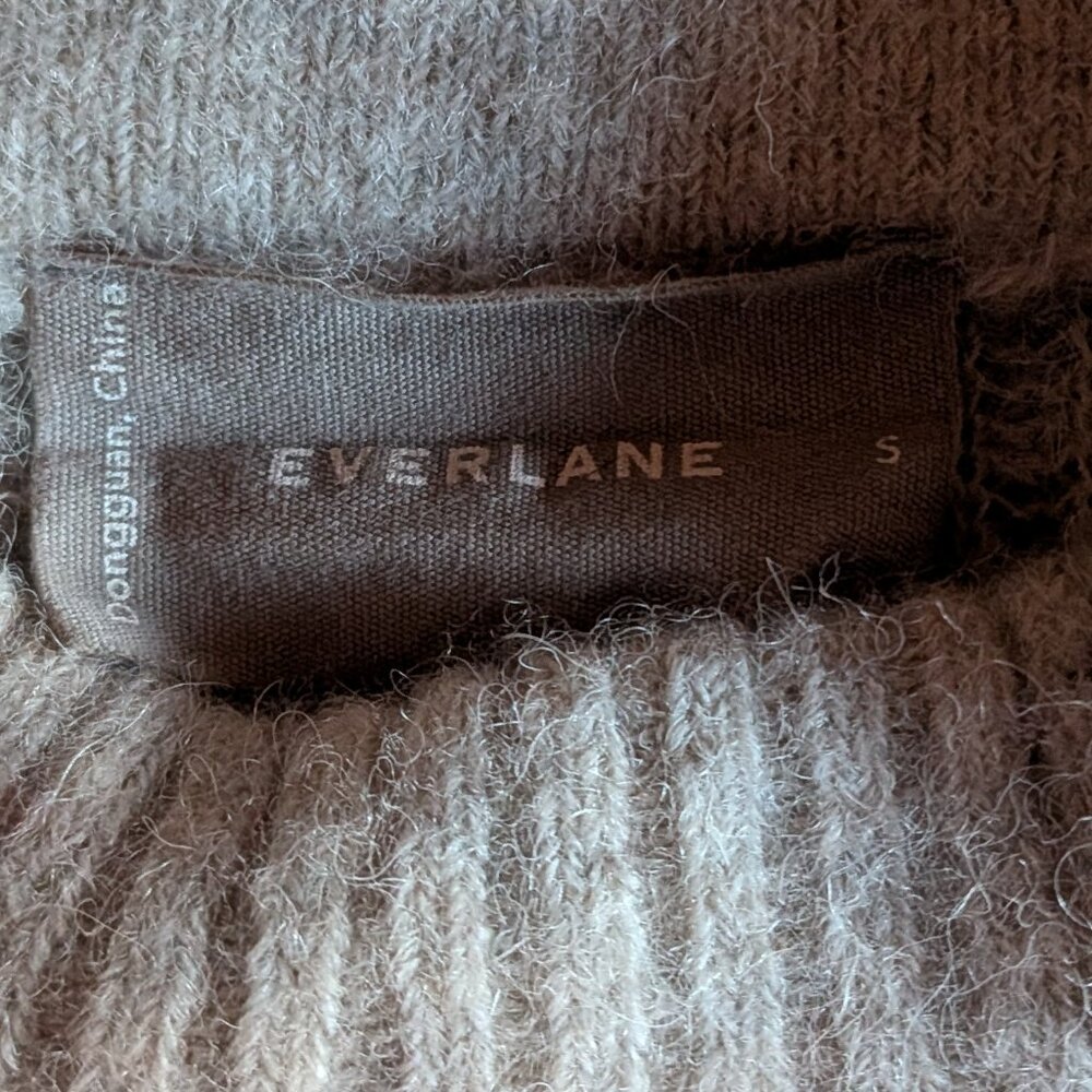 Everlane | The Cocoon Alpaca Crew |  Almond | Small - Picture 4 of 16